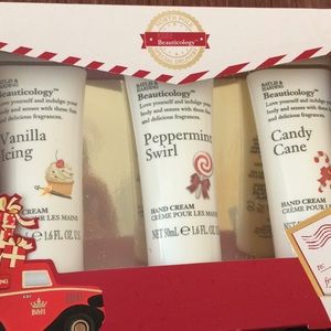 ❌RESERVED/SOLD❌BAYLIS & HARDING Gift Set